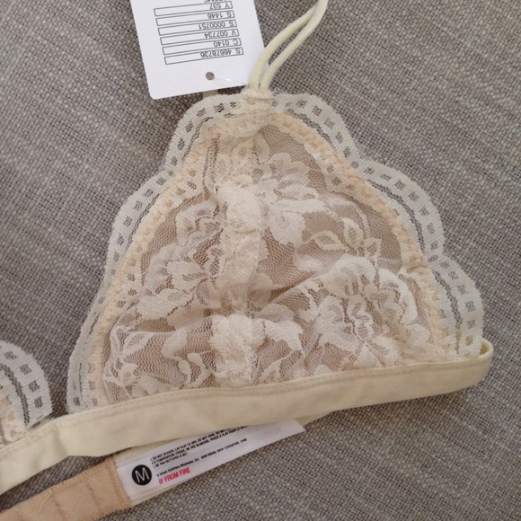 nwt uo cream delicate lace bralette - Picture 4 of 6